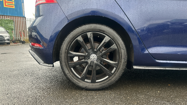 Volkswagen Golf 2.0 TDI R-Line 5dr Diesel Hatchback